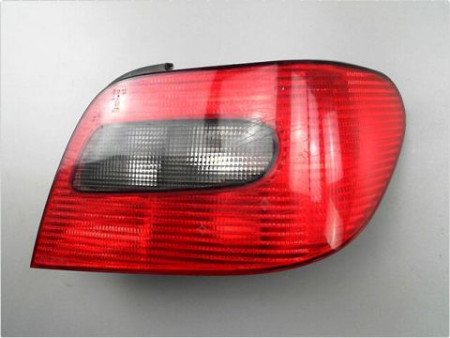 FEU ARRIERE DROIT CITROEN XSARA 97-00