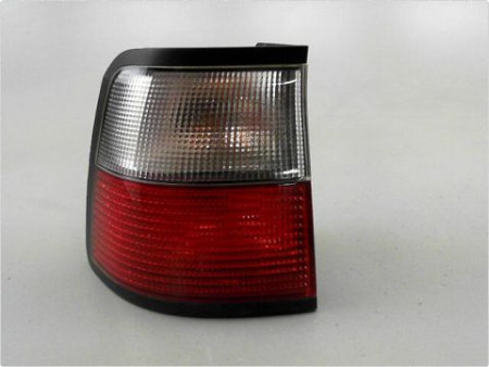 FEU ARRIERE GAUCHE  CITROEN XANTIA BREAK 97-2001