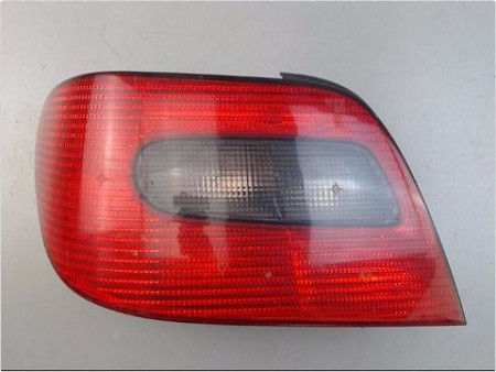 FEU ARRIERE GAUCHE  CITROEN XSARA 97-00