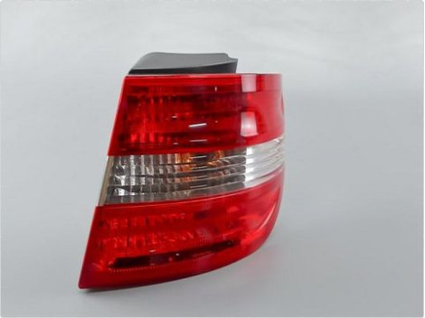 FEU ARRIERE DROIT MERCEDES CLASSE B 05-08