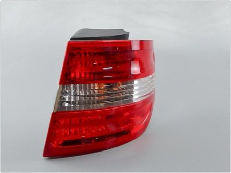 FEU ARRIERE DROIT MERCEDES CLASSE B 05-08