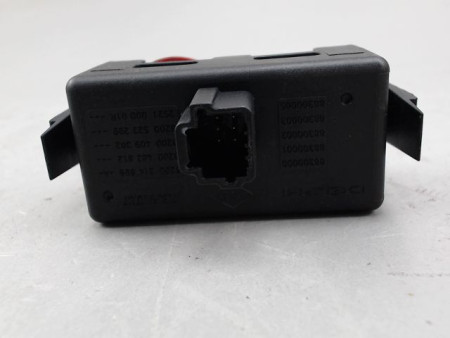 BOUTON DE WARNING RENAULT KANGOO