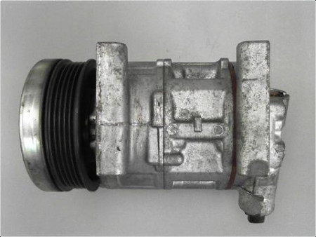 COMPRESSEUR AIR CONDITIONNE FIAT GRANDE PUNTO