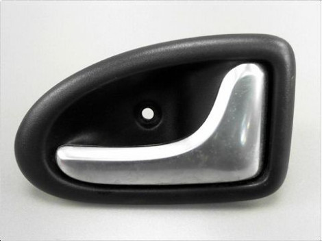 POIGNEE INTERIEURE PORTE AVANT DROIT RENAULT CLIO II PH.2 01-06