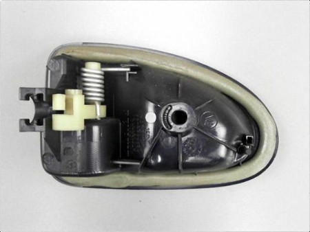 POIGNEE INTERIEURE PORTE AVANT DROIT RENAULT CLIO II PH.2 01-06