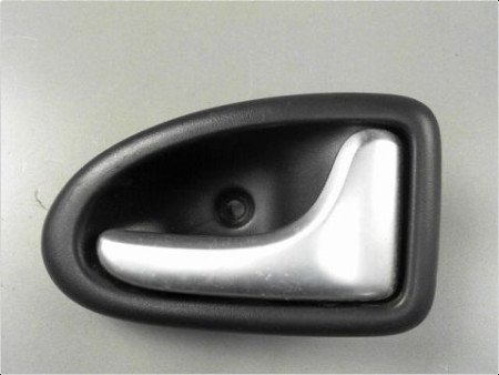 POIGNEE INTERIEURE PORTE AVANT DROIT RENAULT CLIO II PH.2 01-06