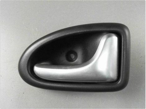 POIGNEE INTERIEURE PORTE AVANT DROIT RENAULT CLIO II PH.2 01-06