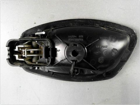 POIGNEE INTERIEURE PORTE AVANT DROIT RENAULT CLIO IV 12-16