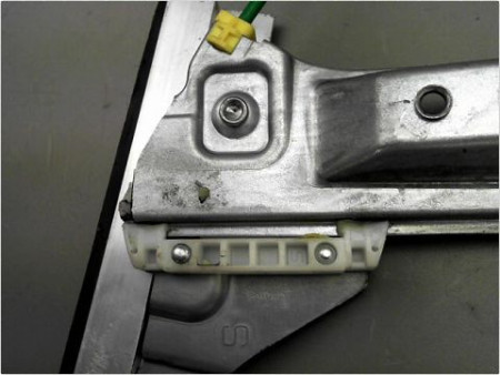 MECANISME LEVE-GLACE AVANT GAUCHE OPEL CORSA (D) 11-15