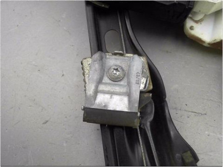 MECANISME LEVE-GLACE AVANT DROIT VOLKSWAGEN PASSAT SW 05-10