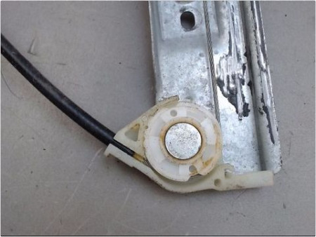 MECANISME LEVE-GLACE AVANT DROIT FORD FIESTA 05-08