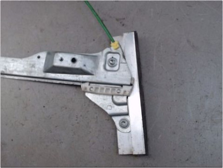MECANISME LEVE-GLACE AVANT DROIT OPEL CORSA (D) 06-10