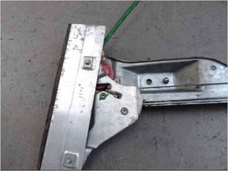 MECANISME LEVE-GLACE AVANT DROIT OPEL CORSA (D) 06-10