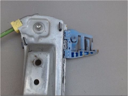 MECANISME LEVE-GLACE AVANT DROIT OPEL CORSA 06-09
