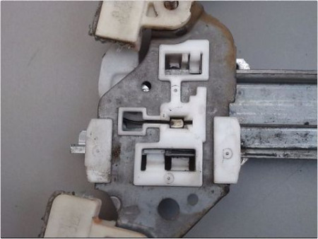 MECANISME LEVE-GLACE AVANT DROIT NISSAN X-TRAIL 2004-2007
