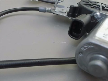 MECANISME LEVE-GLACE AVANT DROIT FORD FOCUS 04-07