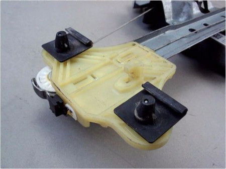 MECANISME LEVE-GLACE ARRIERE DROIT RENAULT CLIO IV ESTATE 2012-2016