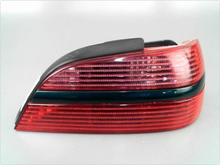 FEU ARRIERE DROIT PEUGEOT 406 99-04