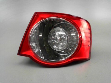 FEU ARRIERE DROIT VOLKSWAGEN JETTA 05-10