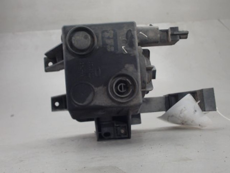 PHARE ANTIBROUILLARD AVANT DROIT OPEL ZAFIRA