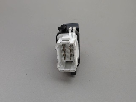 COMMANDE LEVE-GLACE PORTE AVD RENAULT CLIO