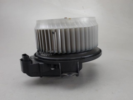 MOTEUR VENTILATEUR CHAUFFAGE TOYOTA AURIS