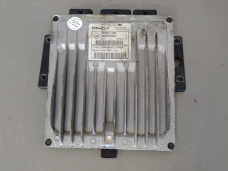CALCULATEUR MOTEUR RENAULT CLIO