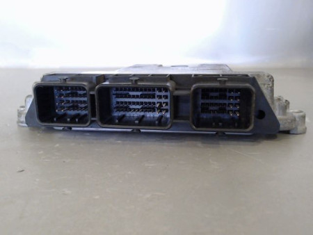 CALCULATEUR MOTEUR RENAULT MEGANE