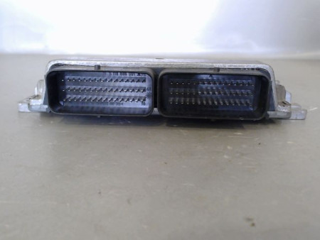 CALCULATEUR MOTEUR DACIA LOGAN