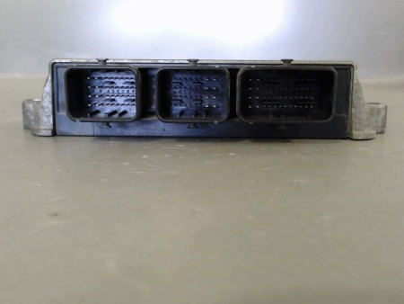 CALCULATEUR MOTEUR PEUGEOT 206