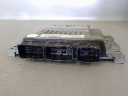 CALCULATEUR MOTEUR RENAULT MEGANE