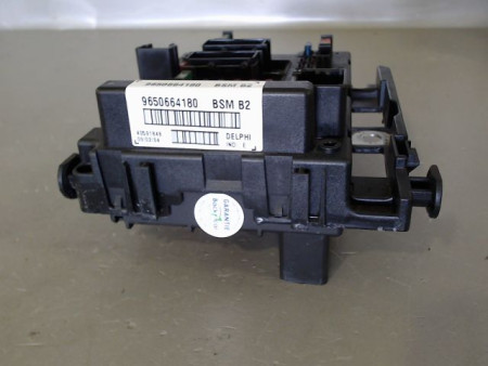 BOITE A FUSIBLES PEUGEOT 307