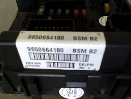 BOITE A FUSIBLES PEUGEOT 307