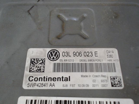 CALCULATEUR MOTEUR VOLKSWAGEN POLO