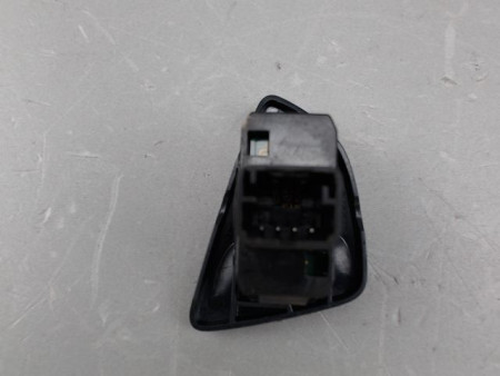 COMMANDE LEVE-GLACE PORTE AVD FORD KA