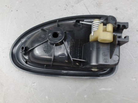 POIGNEE INTERIEURE PORTE AVANT GAUCHE RENAULT CLIO