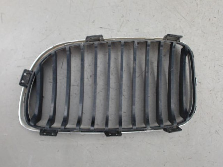 GRILLE CALANDRE DROIT B.M.W. SERIE 1