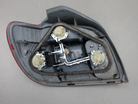 FEU ARRIERE DROIT TOYOTA YARIS