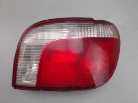 FEU ARRIERE DROIT TOYOTA YARIS