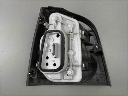 FEU ARRIERE DROIT VOLKSWAGEN POLO IV 02-05