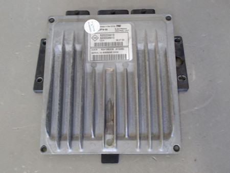 CALCULATEUR MOTEUR RENAULT MEGANE