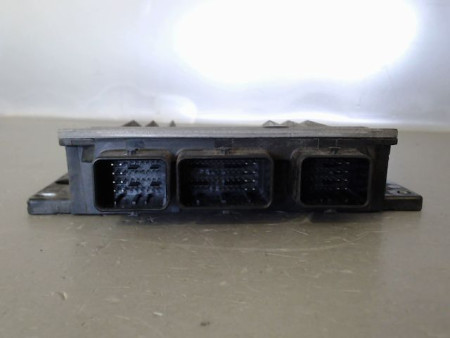 CALCULATEUR MOTEUR RENAULT MEGANE