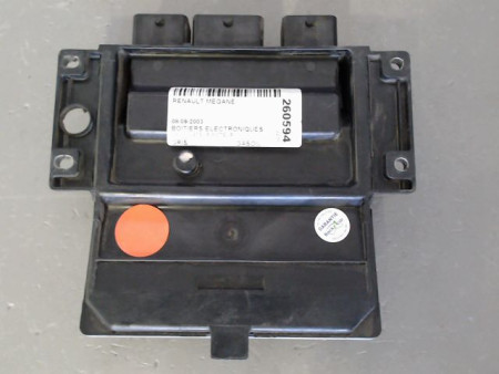 CALCULATEUR MOTEUR RENAULT MEGANE