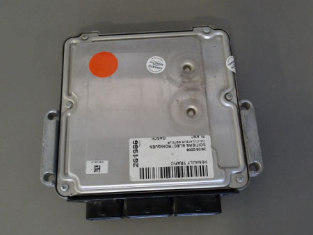 CALCULATEUR MOTEUR RENAULT TRAFIC