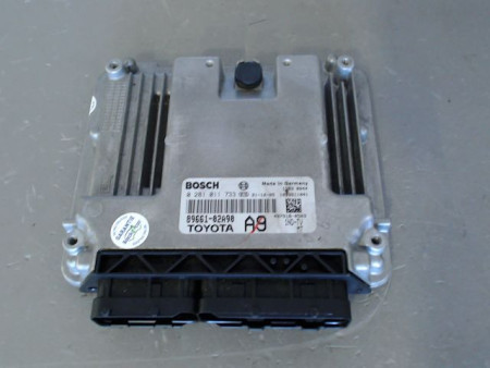 CALCULATEUR MOTEUR TOYOTA COROLLA