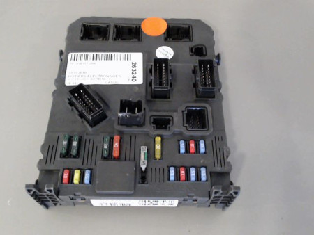 BOITIER GESTION HABITACLE PEUGEOT 206