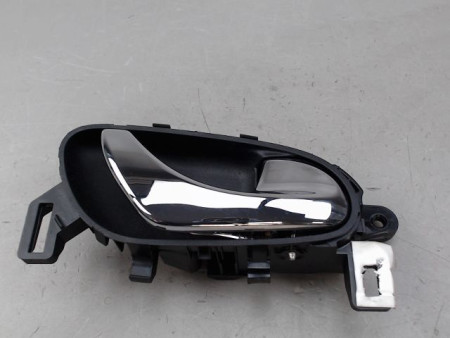 POIGNEE INTERIEURE PORTE AVANT DROIT RENAULT KADJAR