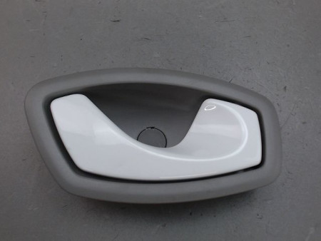 POIGNEE INTERIEURE PORTE AVANT DROIT RENAULT ZOE