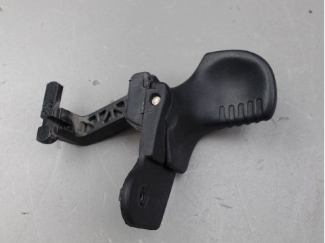 POIGNEE EXTERIEURE PORTE AVANT DROIT RENAULT TWINGO