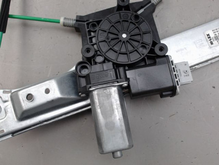 MECANISME LEVE-GLACE AVANT DROIT OPEL CORSA